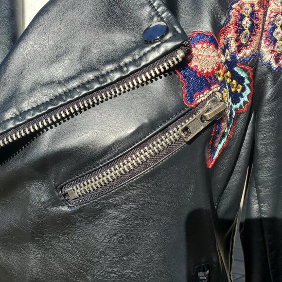Gorgeous Embroidered Black Faux Leather Jacket V Christina - Picture 10 of 15